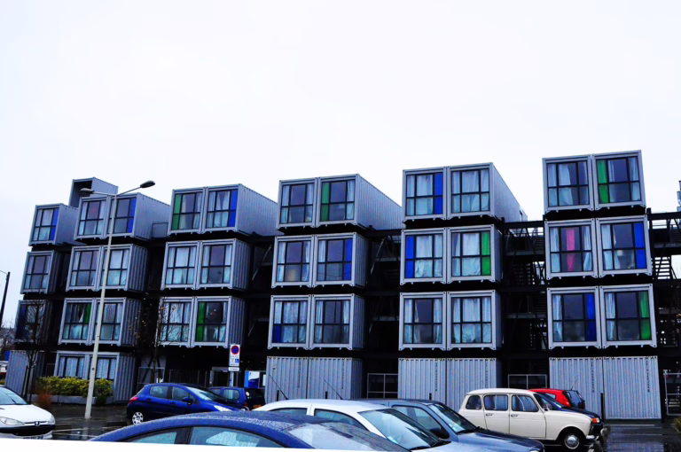 Residence etudiante en conteneurs a Le Havre, exemple de construction conteneur en France