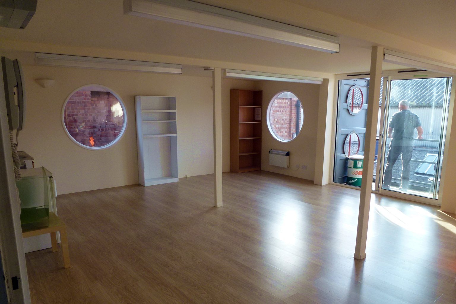 Interieur amenage dans un conteneur type studio