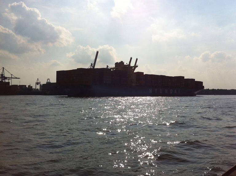Porte-conteneurs charge illustration du marche du fret maritime 2026