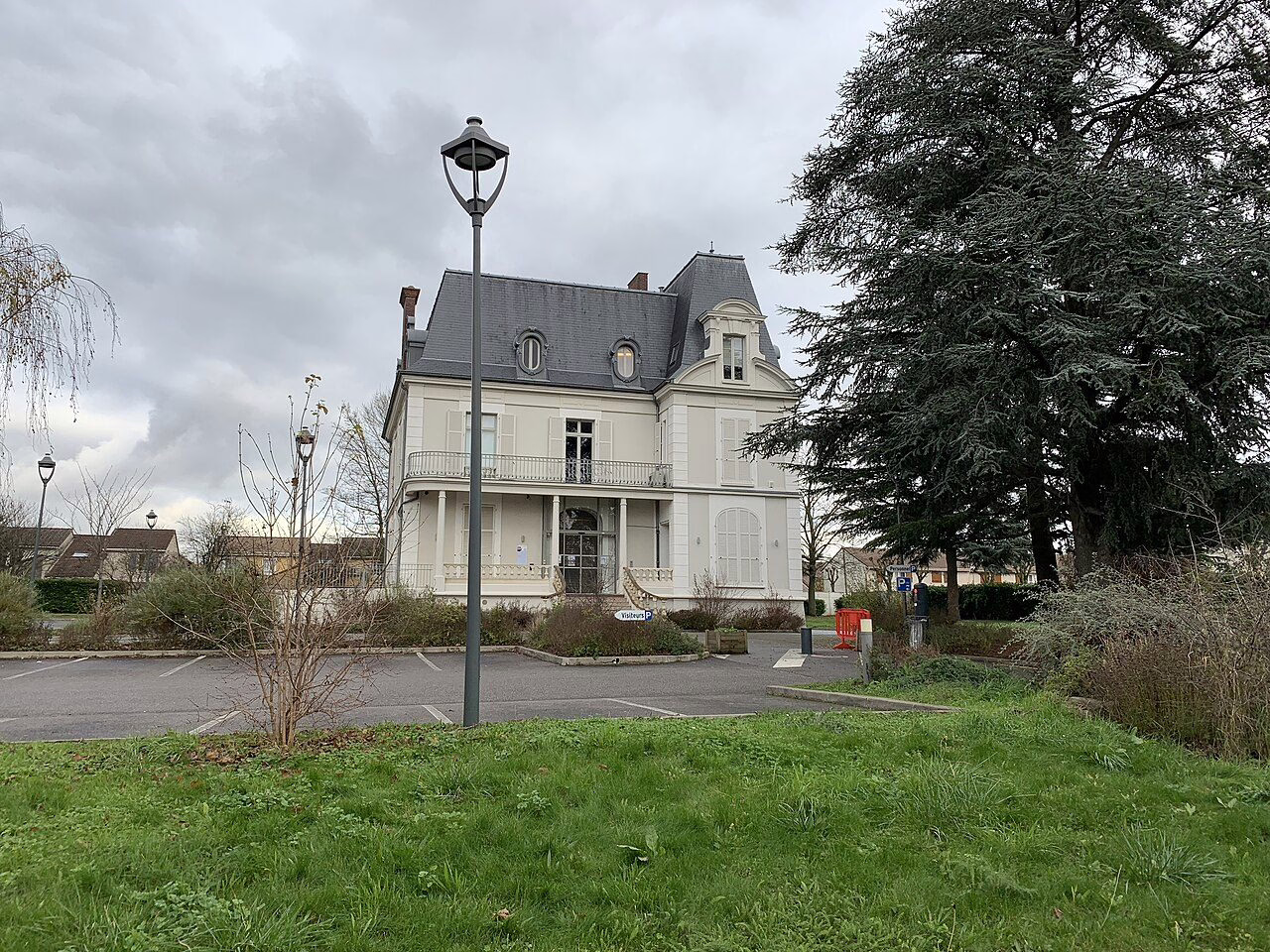 Terrasse en lames de bois en extérieur
